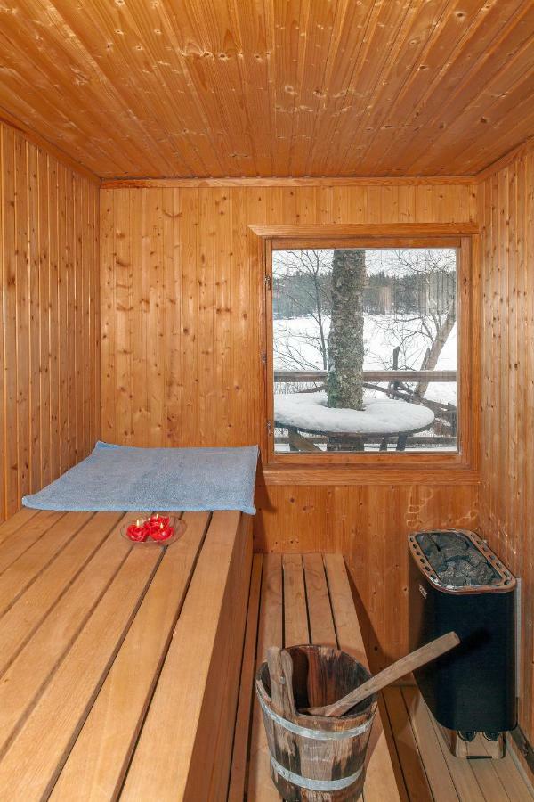 Comfortable Cottage At Scenic Lake Landvetter Exteriér fotografie
