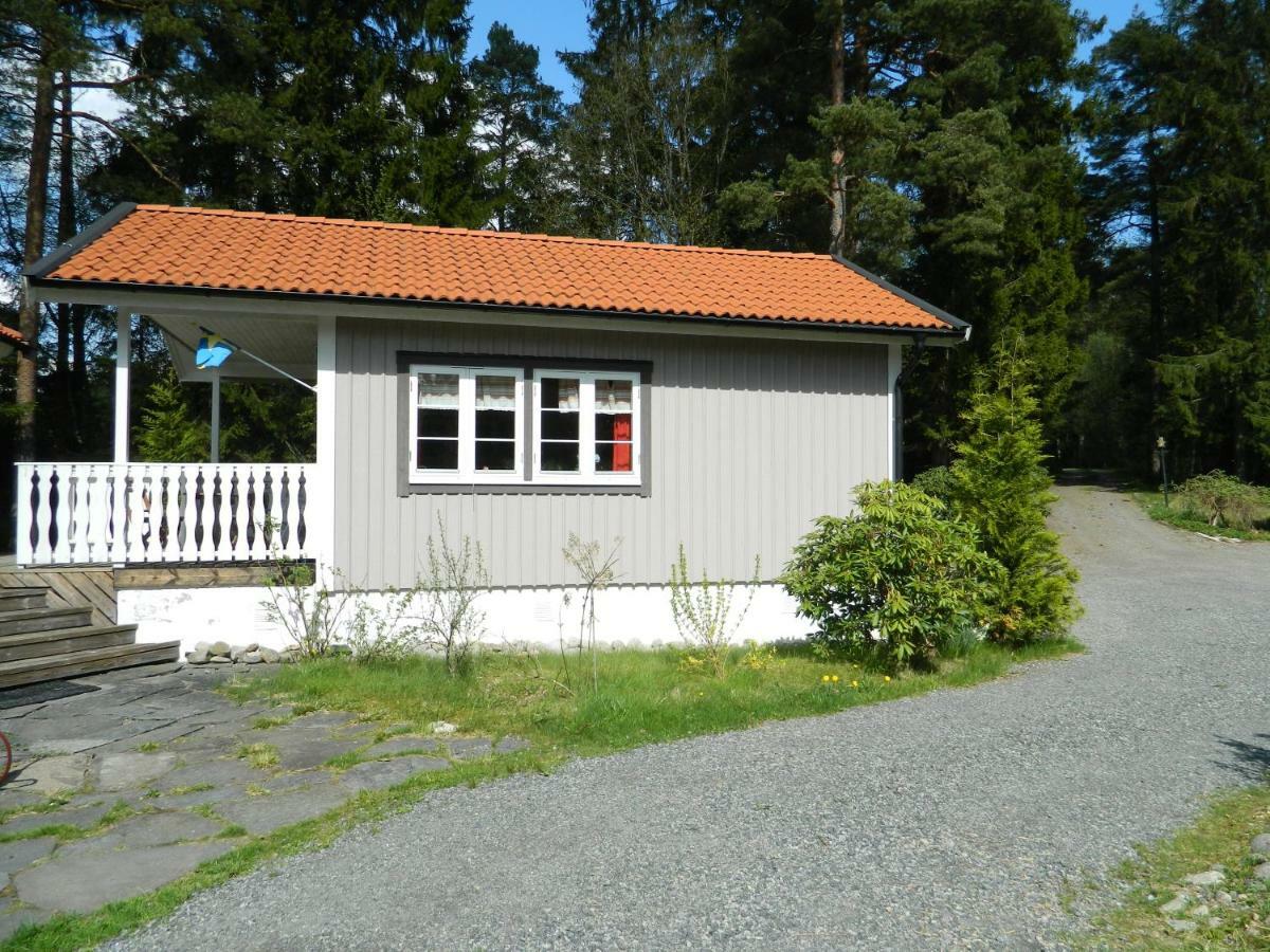 Comfortable Cottage At Scenic Lake Landvetter Exteriér fotografie